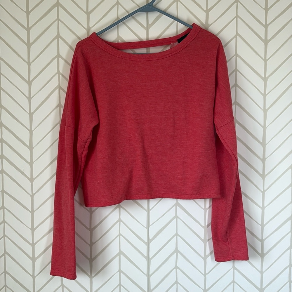 Lightweight cropped open back sweatshirt 
Orange
Size S
Brand: Week&